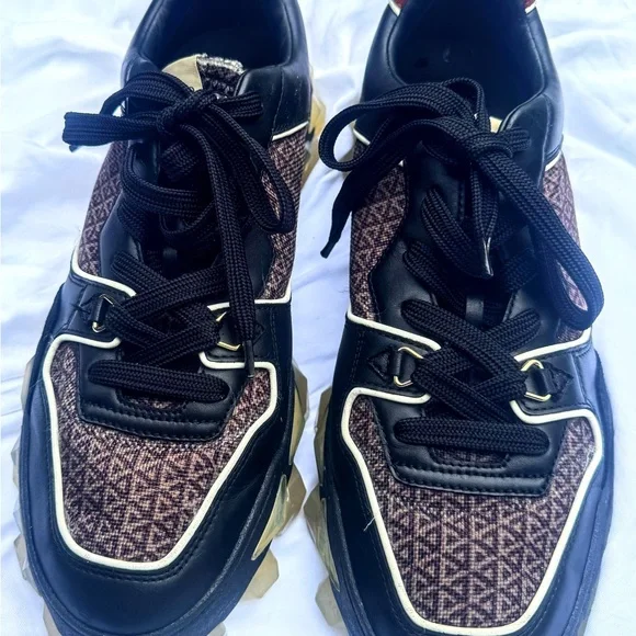 Alexander McQueen Oversized Runner 'Black' Size 43